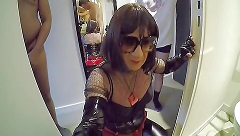 The amateur brunette gets fucked in the ass in the threesome