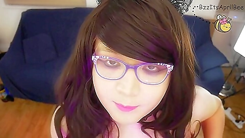 Amateur brunette with a sexy ass undresses for a solo sex video