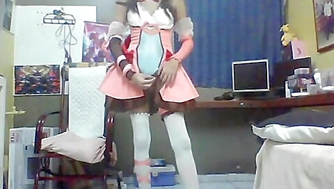 Latina with a sexy body and a nice booty is wearing stockings