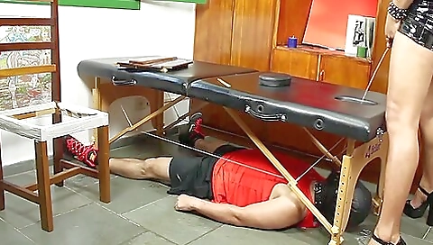 Latex tattooed Shemale licks cum after hardcore sex